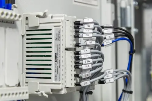 ДЭС 440 кВт на южнокорейском двигателе Doosan в контейнере для БТС – фото 28 из 48