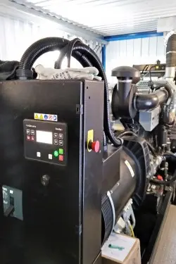 ДЭС 160 кВт в контейнере, два ИБП и монтаж системы аварийного электроснабжения больницы и роддома в Ижевске – фото 10 из 22