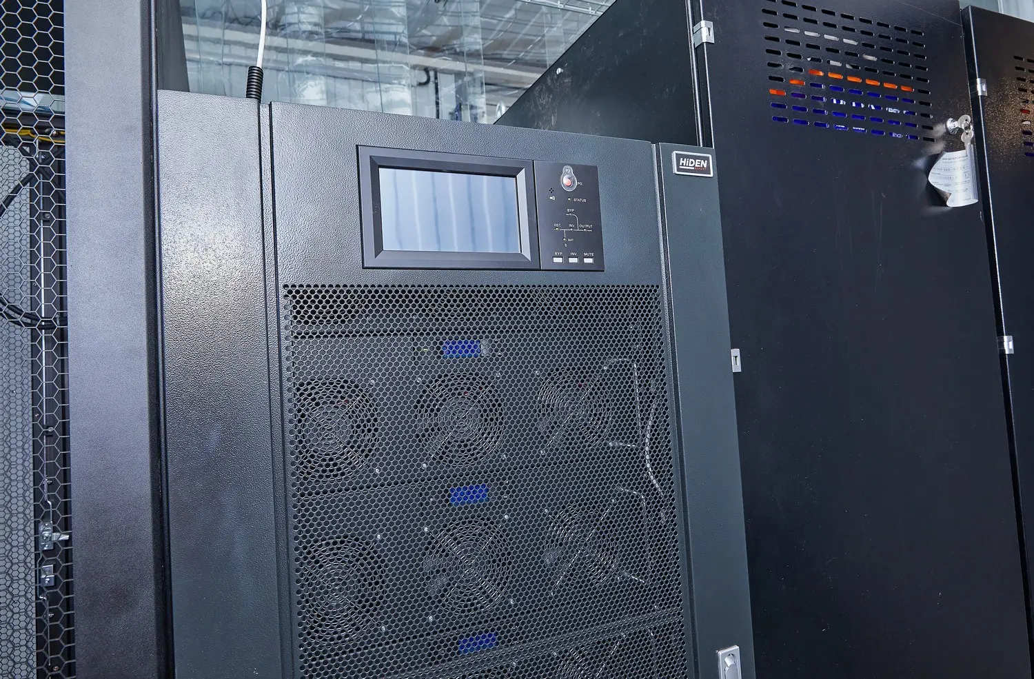 МЦОД для ИТ-оборудования мощностью 80 кВА (на 8 стоек) с ДГУ мощностью 160 кВт