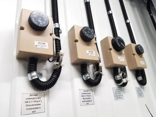 Передвижная ДЭС Cummins 800 кВт с топливным баком на 3000 л в Норильск для переработки лома цветных металлов – фото 13 из 27