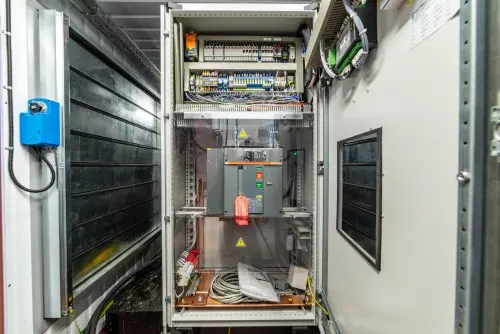 Комплекс ДГУ 3600 кВт (3 шт. по 1200 кВт) для ЦОДа крупнейшей в России компании межоператорского обмена интернет-трафиком ММТС-9 – фото 55 из 94