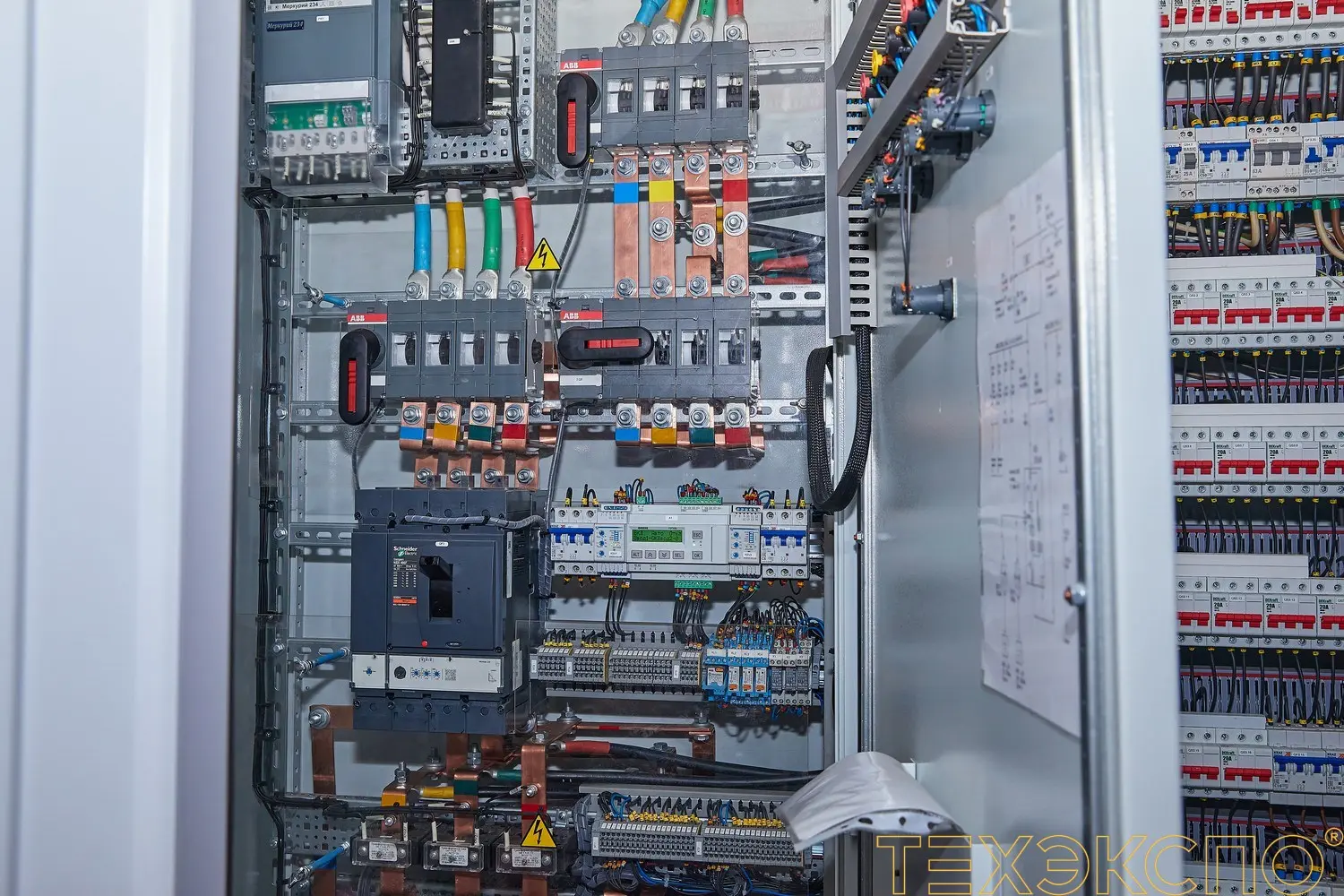 МЦОД для ИТ-оборудования мощностью 80 кВА (на 8 стоек) с ДГУ мощностью 160 кВт