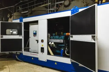  Поставка дизель-генератора 400 кВт на двигателе Doosan для бетонного завода в Петербурге – фото 1 из 16