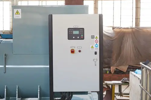 ДЭС 1200 кВт Mitsubishi с резервуаром 4500 л для Боткинской больницы в Москве – фото 23 из 32