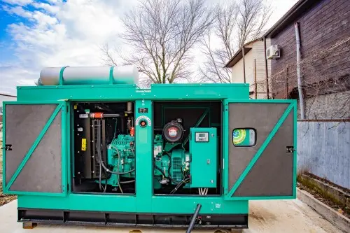 ДГУ Cummins 100 кВт в кожухе с АВР для отеля AMSHIN Pitsunda в Абхазии – фото 9 из 17