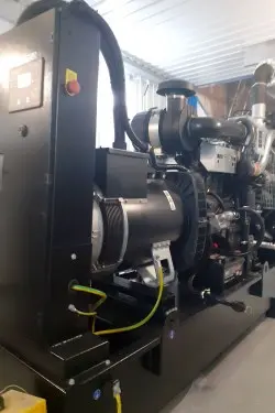 ДЭС 160 кВт в контейнере, два ИБП и монтаж системы аварийного электроснабжения больницы и роддома в Ижевске – фото 6 из 22