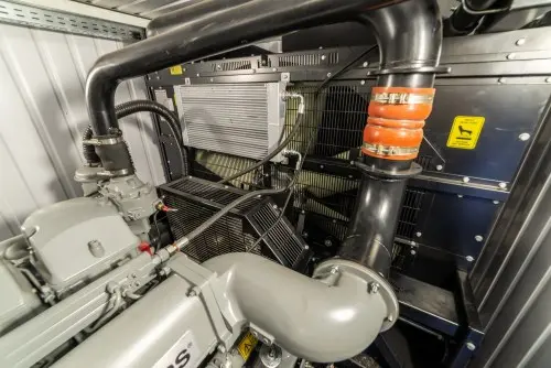 ДГУ 818 кВт с британским двигателем Perkins и генератором Stamford в контейнере для ТРК PLAZMA в Мурманске – фото 11 из 70