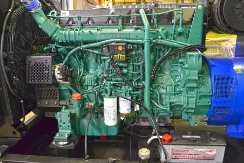 ДГУ мощностью 280 кВт в контейнере на шасси и ИБП 60 кВт для здания Администрации Мурманска – фото 11 из 80