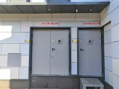 ДЭС 40 кВт с защищенным от утечек топливным баком для участка в Москве – фото 14 из 17