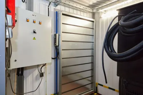 Два контейнера для ДГУ 420 и 600 кВт для резерва шахтового оборудования – фото 9 из 10