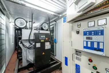 Четыре контейнера для ДГУ 1200 в параллели с РУ-6,З кВ для производства пиломатериалов – фото 9 из 15