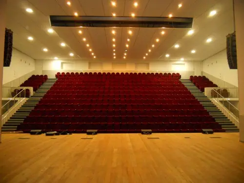 Капитальный ремонт концертного зала Мурманске – фото 14 из 30