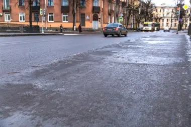  Проезжая часть плотины по ул.Садовой в г.Пушкин и проезжая часть Тверского моста в г.Колпино – фото 4 из 16