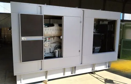 ДЭС Cummins C400D5e мощностью 291 кВт и кастомизированный кожух для Новороссийского морского порта – фото 6 из 8