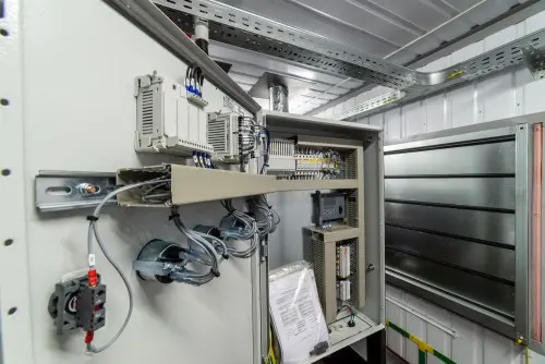 ДЭС 440 кВт на южнокорейском двигателе Doosan в контейнере для БТС – фото 39 из 48