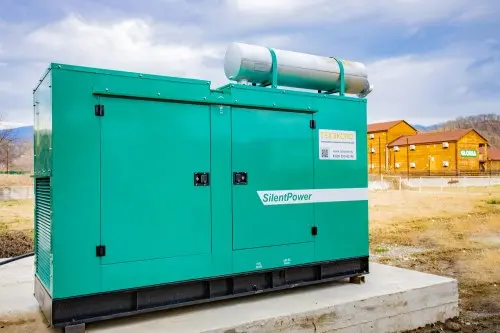 ДГУ Cummins 100 кВт в кожухе с АВР для отеля AMSHIN Pitsunda в Абхазии – фото 10 из 17