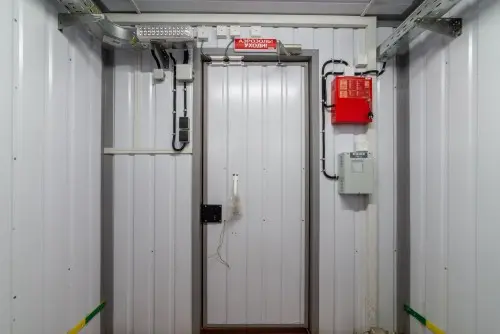 Утепленный цельносварной контейнер с ДГУ для компании БТС – фото 10 из 10