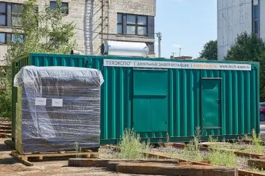 Четыре контейнера для ДГУ 1200 в параллели с РУ-6,З кВ для производства пиломатериалов – фото 5 из 15