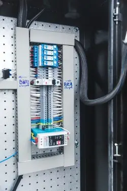 Дизель-генератор 100 кВт в кожухе с АВР для авторемонтной мастерской в Петербурге – фото 21 из 32