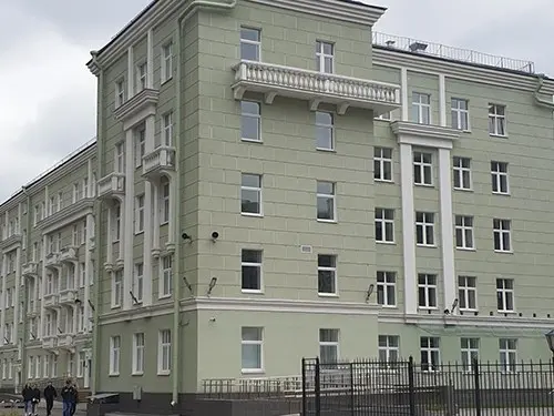 Источники бесперебойного питания мощностью 180 кВт для Поликлиники № 4 Федеральной таможенной службы в Петербурге