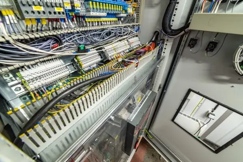 Комплекс ДГУ 3600 кВт (3 шт. по 1200 кВт) для ЦОДа крупнейшей в России компании межоператорского обмена интернет-трафиком ММТС-9 – фото 47 из 94