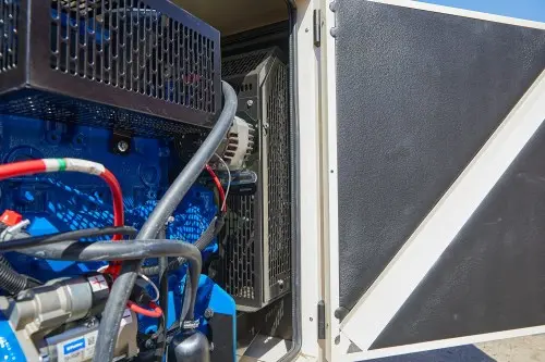 Дизельная электростанция 24 кВт в кожухе с АВР для коттеджа в Репино – фото 13 из 24