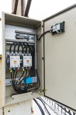 Дизель-генератор 100 кВт в кожухе с АВР для авторемонтной мастерской в Петербурге – фото 28 из 32