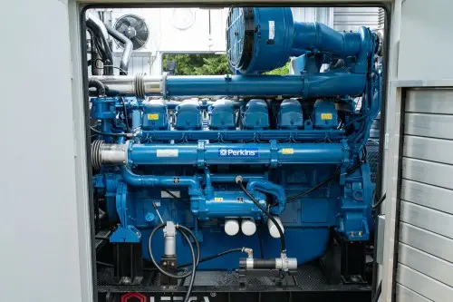 ДЭС 1200 кВт, ИБП 600 кВА, ПНР для строительной компании в Московской области – фото 18 из 27