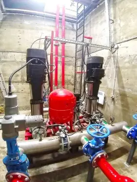 Насосные установки пожаротушения и водоснабжения для вахтового поселка нефтяной компании в Иркутской области – фото 12 из 20