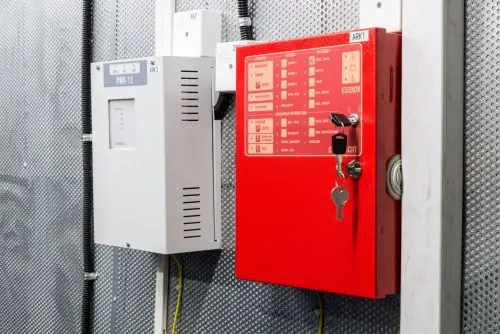 ДГУ мощностью 280 кВт в контейнере на шасси и ИБП 60 кВт для здания Администрации Мурманска – фото 26 из 80