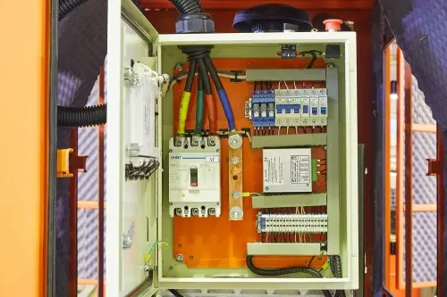 Дизель-генератор FPT GS NEF 125 в кожухе на шасси для Киришского НПЗ – фото 9 из 10