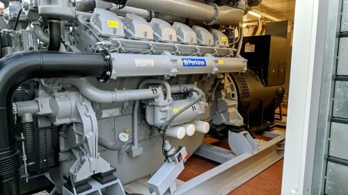 Автономный генерирующий центр (АГЦ) из трех ДГУ общей мощностью 3600 кВт для складского комплекса Wildberries – фото 19 из 93