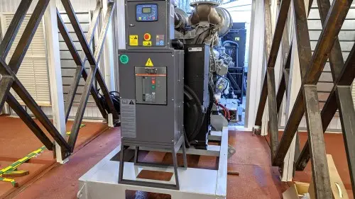 Автономный генерирующий центр (АГЦ) из трех ДГУ общей мощностью 3600 кВт для складского комплекса Wildberries – фото 20 из 93