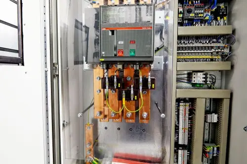 ДГУ Cummins 640 кВт для погрузочного крана в Мурманске – фото 15 из 23