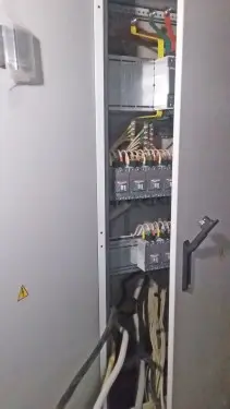 ДГУ мощностью 280 кВт в контейнере на шасси и ИБП 60 кВт для здания Администрации Мурманска – фото 54 из 80