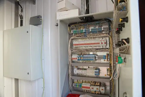 Немецкая ДГУ MTU единичной мощностью 2547 кВт в контейнере для газовой компании "НОВАТЭК" – фото 62 из 74