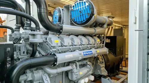 Автономный генерирующий центр (АГЦ) из трех ДГУ общей мощностью 3600 кВт для складского комплекса Wildberries – фото 22 из 93