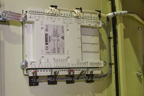 Дизель-генератор FPT GS NEF 125 в кожухе на шасси для Киришского НПЗ – фото 10 из 10