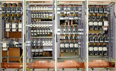 РУ-0,4кВ, номинальный ток 6300А, два рабочих ввода на две секции сборных шин с АВР – фото 1 из 5