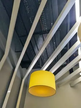 Электромонтажные работы с подключением АВР в телекоммуникационных помещениях «Яндекс» в Петербурге – фото 15 из 21