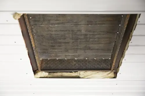 Контейнер типа «Север» 10 м  с камерами шумоглушения и конструкцией для снижения шума глушителей ДГУ для НПО Петровакс Фарм – фото 11 из 27