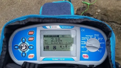 ДГУ мощностью 280 кВт в контейнере на шасси и ИБП 60 кВт для здания Администрации Мурманска – фото 49 из 80