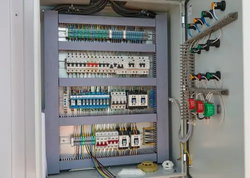 Контейнер типа «Север» 10 м  с камерами шумоглушения и конструкцией для снижения шума глушителей ДГУ для НПО Петровакс Фарм – фото 17 из 27