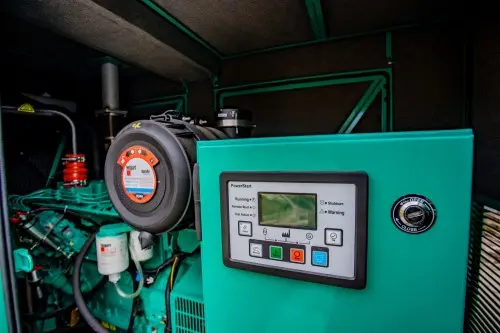 ДГУ Cummins 100 кВт в кожухе с АВР для отеля AMSHIN Pitsunda в Абхазии – фото 15 из 17