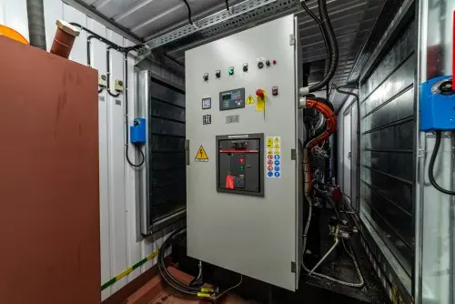 Комплекс ДГУ 3600 кВт (3 шт. по 1200 кВт) для ЦОДа крупнейшей в России компании межоператорского обмена интернет-трафиком ММТС-9 – фото 54 из 94