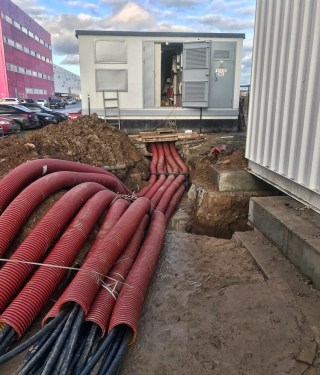 Автономный генерирующий центр (АГЦ) из трех ДГУ общей мощностью 3600 кВт для складского комплекса Wildberries – фото 64 из 93