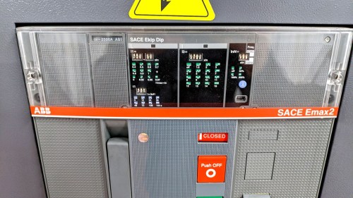 Автономный генерирующий центр (АГЦ) из трех ДГУ общей мощностью 3600 кВт для складского комплекса Wildberries – фото 31 из 93