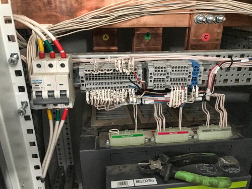 Автономный генерирующий центр (АГЦ) из трех ДГУ общей мощностью 3600 кВт для складского комплекса Wildberries – фото 74 из 93