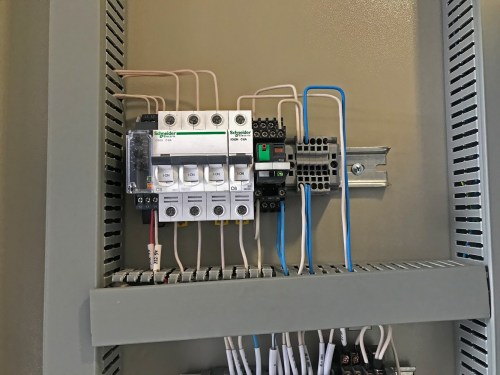 Автономный генерирующий центр (АГЦ) из трех ДГУ общей мощностью 3600 кВт для складского комплекса Wildberries – фото 62 из 93