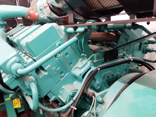 Передвижная ДЭС Cummins 800 кВт с топливным баком на 3000 л в Норильск для переработки лома цветных металлов – фото 18 из 27